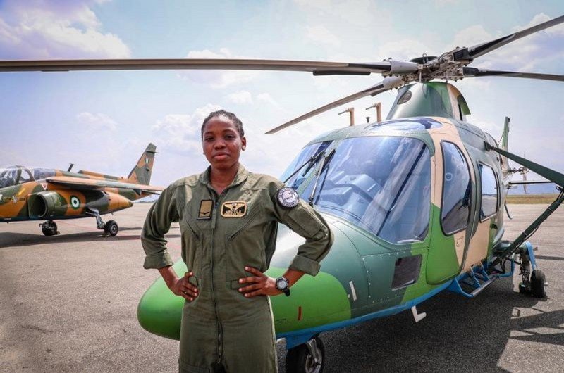 Arotile Tolulope, première femme pilote d'hélicoptère