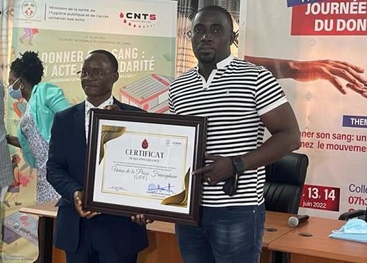 L’UPF-Togo reçoit une distinction pour son engagement dans le don de sang